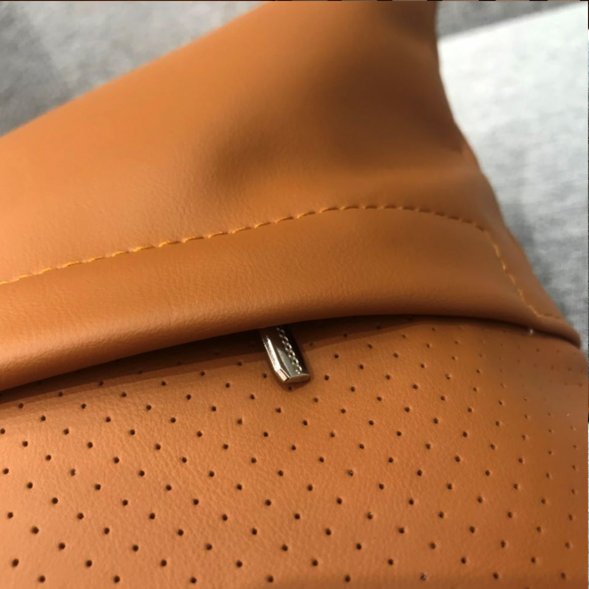 Hermès Vespa Beige Dark brown Leather Cloth ref.180527 - Joli Closet